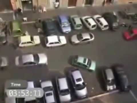 どうしてこうなった…。女性ドライバーの奇怪な運転集
